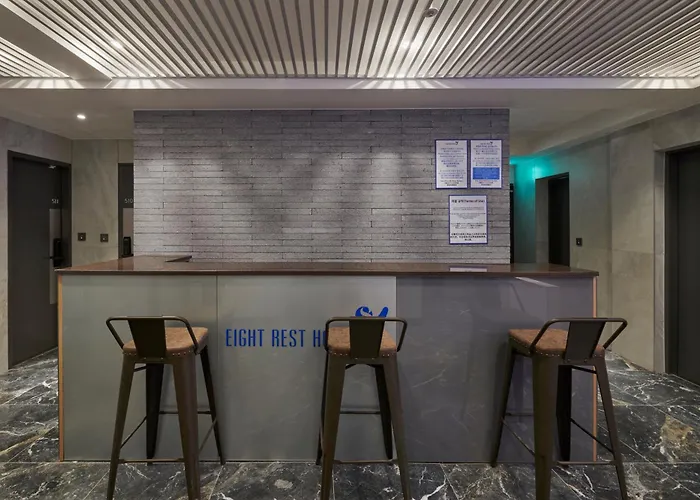 Отель Eight Rest Jong-ro 2*